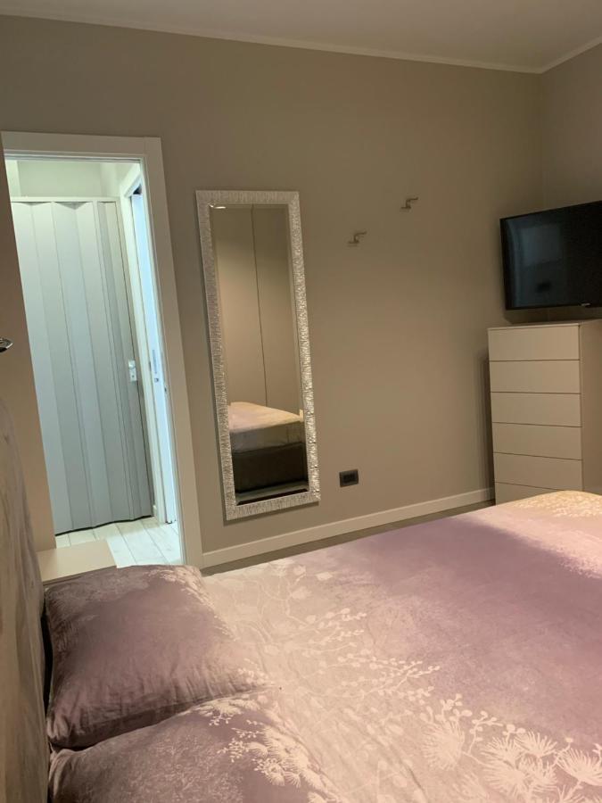 Appartamento Casa Eva con piscina privata Moniga del Garda Esterno foto